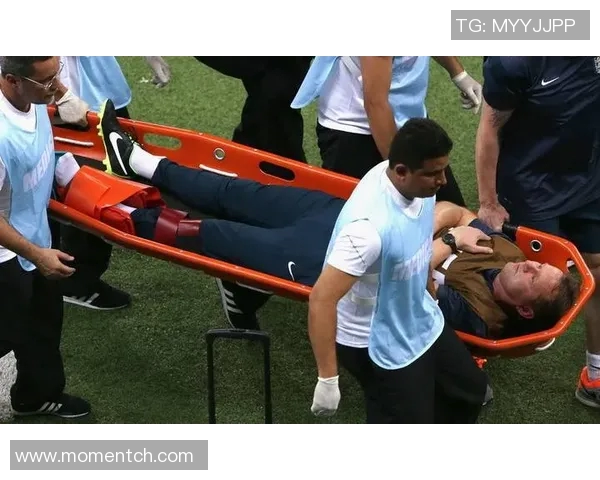 维多利与帕梅拉斯的激烈对决揭示足球战术的精彩与魅力